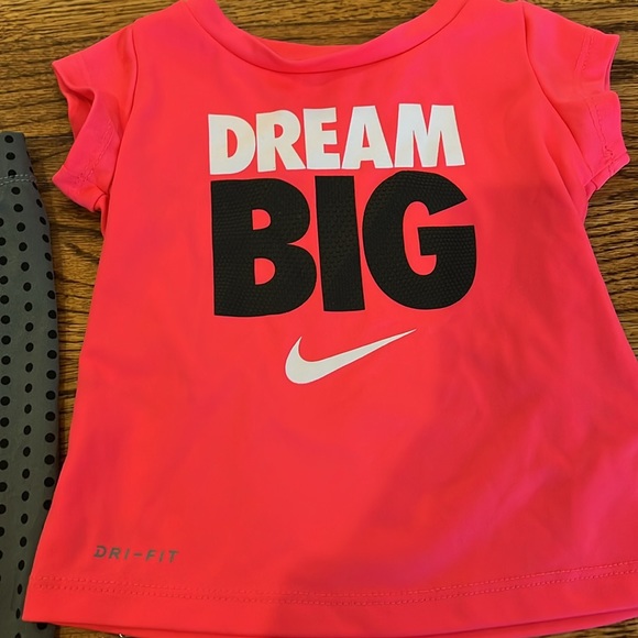NWOT NIKE DREAM BIG ATHLETIC SET - SIZE 12M - Picture 3 of 6